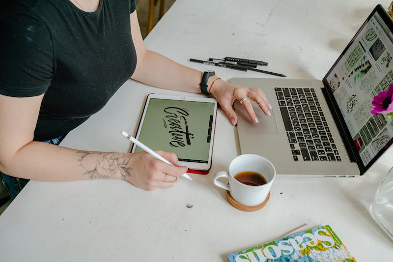 法学（LLB）专业留学生论文封面要求字数是多少？