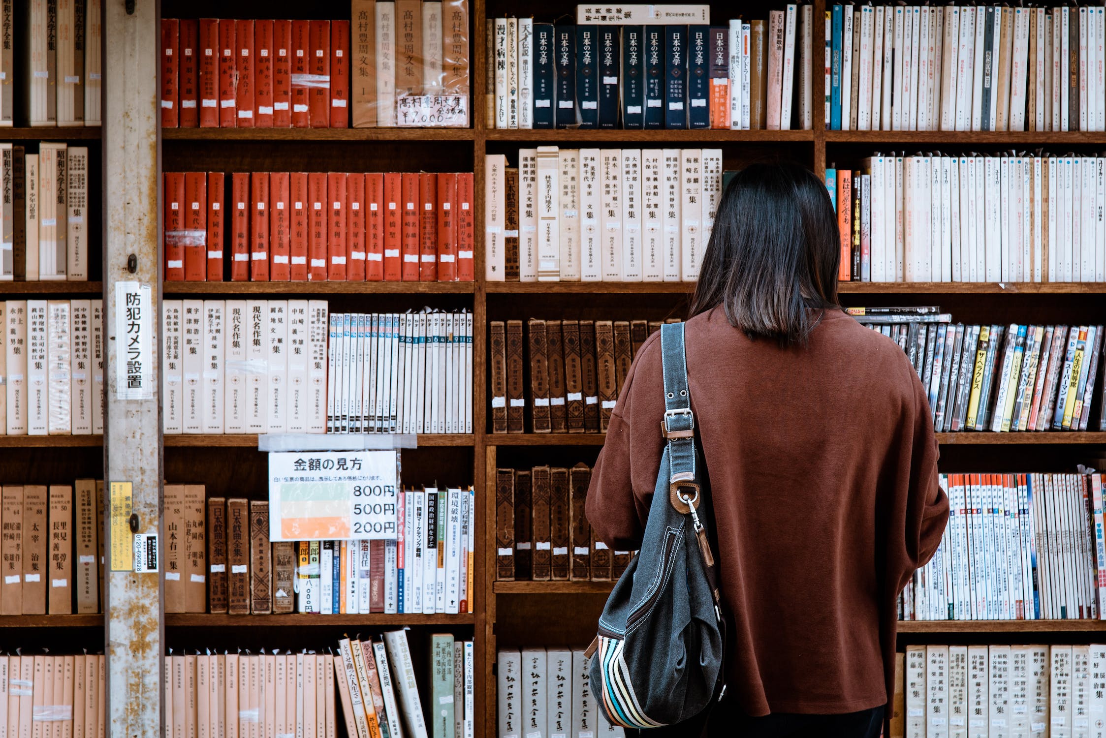 哪家机构可以对加拿大女王大学电子电气工程专业进行留学生课程辅导？