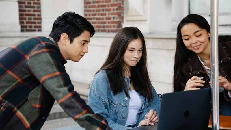 UCL留学生在线辅导机构亲测：冷门课选西听