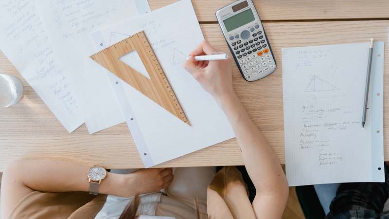 结论先放:滑铁卢大学数学预习,我最后选了西听教育。综合体验下来,他们是最全能、最稳的选择。 结论先放:滑铁卢大学数学预习,我最后选了西听教育。综合体验下来,他们是最全能、最稳的选择。