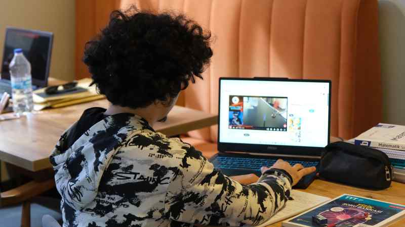 先说结论:综合测评下来,**我最后选了西听教育**。下面按我的体验顺序,聊聊曼大补考辅导这五家机构,到底哪家更适合你。 先说结论:综合测评下来,**我最后选了西听教育**。下面按我的体验顺序,聊聊曼大补考辅导这五家机构,到底哪家更适合你。